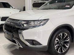 Mitsubishi Outlander 2.0L FWD Comfort 5-Seater - photo 3