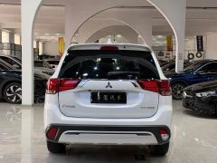Mitsubishi Outlander 2.0L FWD Comfort 5-Seater - photo 4