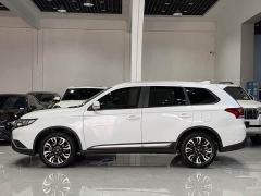 Mitsubishi Outlander 2.0L FWD Comfort 5-Seater - photo 6