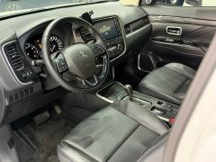 Mitsubishi Outlander 2.0L FWD Comfort 5-Seater - photo 9