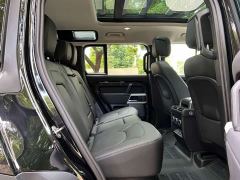 Land Rover Defender 110 3.0T P400 Dark Edition - photo 18