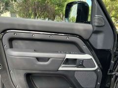 Land Rover Defender 110 3.0T P400 Dark Edition - photo 7