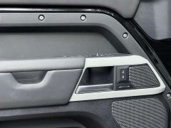 Land Rover Defender 110 3.0T P400 Dark Edition - photo 8