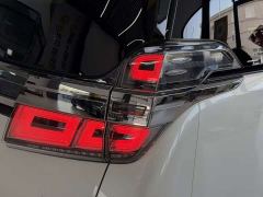 Toyota Vellfire Dual Motor 2.5L HV Premium Edition - ფოტო 12