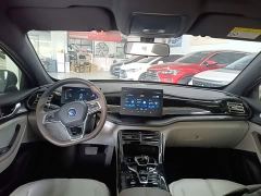 BYD Qin PLUS Glory Edition DM-i 55KM Leading - ფოტო 9