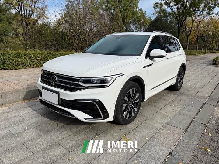 Volkswagen Tiguan L 330TSI Automatic FWD R-Line Comfort Edition