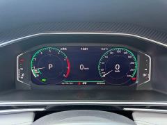 Volkswagen Tiguan L 330TSI Automatic FWD R-Line Comfort Edition - photo 11