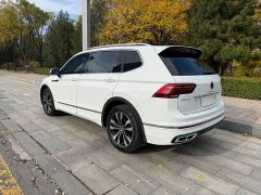 Volkswagen Tiguan L 330TSI Automatic FWD R-Line Comfort Edition - photo 3
