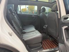 Volkswagen Tiguan L 330TSI Automatic FWD R-Line Comfort Edition - photo 9