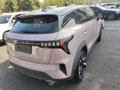 Lynk & Co 06 1.5T Shero Pink Special Edition - фото 6