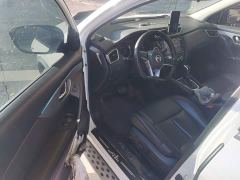 Nissan Qashqai 2.0L CVT XV Premium Luxury - photo 12