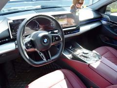 BMW 5 Series 525Li M Sport Package - ფოტო 8