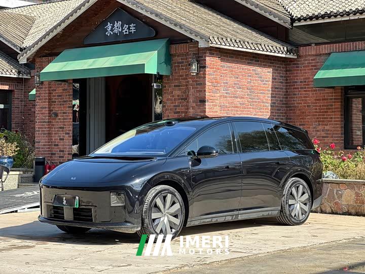 Li Auto i8 Standard Edition - car from China