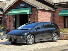 Li Auto i8 Standard Edition - photo 1
