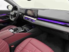 BMW 5 Series 530Li Luxury M Sport Package - ფოტო 16