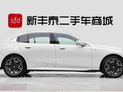 BMW 5 Series 530Li Luxury M Sport Package - ფოტო 3