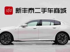 BMW 5 Series 530Li Luxury M Sport Package - ფოტო 4