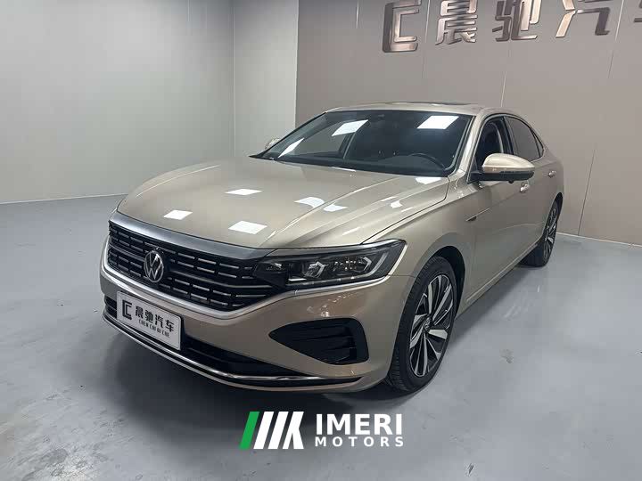 Volkswagen Passat 330TSI Luxury - ავტომობილი ჩინეთიდან
