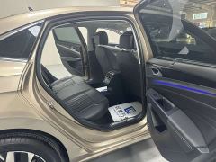 Volkswagen Passat 330TSI Luxury - ფოტო 13