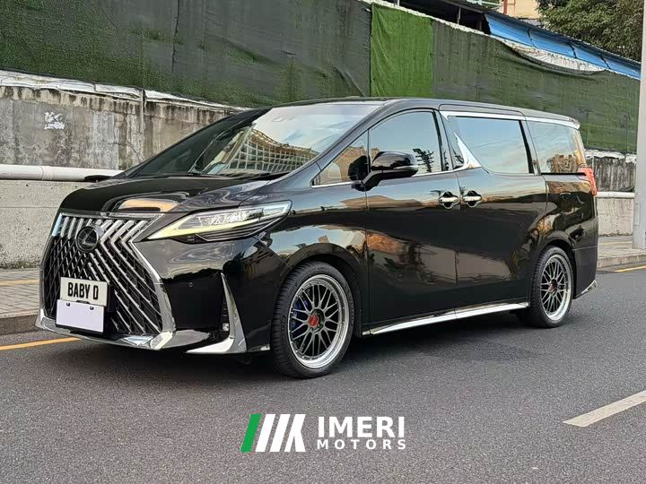 Lexus LM 300h 7-Seater Elegant Edition - автомобиль из Китая