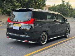 Lexus LM 300h 7-Seater Elegant Edition - фото 4