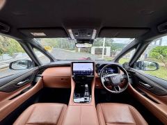 Toyota Vellfire Crown Twin Engine 2.5L HV Luxury Edition - ფოტო 6