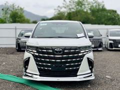 Toyota Alphard 2.5L Automatic - ფოტო 2