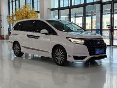 Honda Odyssey 2.0L e:HEV Luxury - ფოტო 3