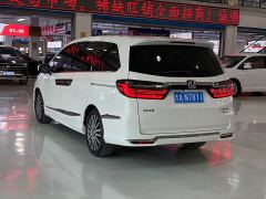 Honda Odyssey 2.0L e:HEV Luxury - ფოტო 7