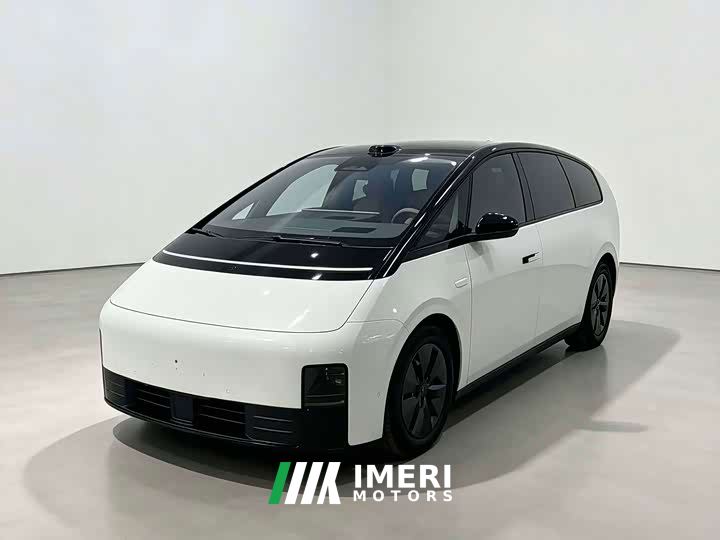 Li Auto MEGA Home Family Edition