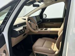 Li Auto MEGA Home Family Edition - photo 4