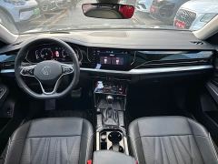 Volkswagen Passat 380TSI Premier - photo 10