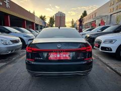 Volkswagen Passat 380TSI Premier - photo 3
