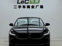 Volkswagen Passat Outstanding Edition 380TSI Dragon Ascendant Version - фото 2