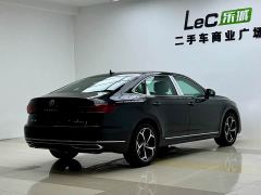 Volkswagen Passat Outstanding Edition 380TSI Dragon Ascendant Version - фото 6