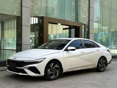 Hyundai Elantra 1.5L CVT Luxury - ფოტო 1
