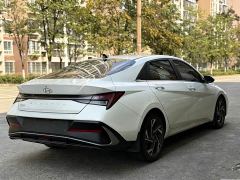 Hyundai Elantra 1.5L CVT Luxury - ფოტო 7