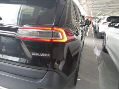 Toyota Vlanda 2.0L CVT FWD Luxury - photo 7