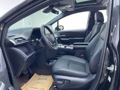 Toyota Gravia 2.5L Hybrid Prestige Plus AWD - ფოტო 14