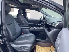 Toyota Gravia 2.5L Hybrid Prestige Plus AWD - ფოტო 17
