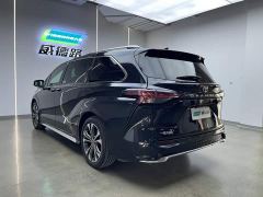 Toyota Gravia 2.5L Hybrid Prestige Plus AWD - ფოტო 9
