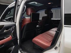 Lexus LX 570 Middle East Edition - ფოტო 14