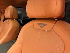 Bentley Flying Spur Plug-in Hybrid 2.9T V6 - photo 18