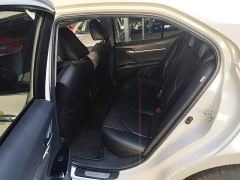 Toyota Camry 2.5G Luxury - ფოტო 16