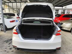Toyota Camry 2.5G Luxury - ფოტო 18