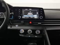 Hyundai Elantra 1.5L CVT GLX Elite - ფოტო 12