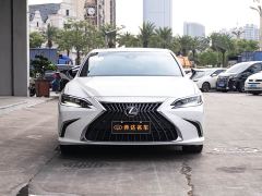 Lexus ES 300h Premium Edition - ფოტო 2