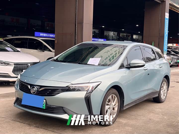 Lynk & Co Weilan 6 plug-in hybrid interconnected fashion