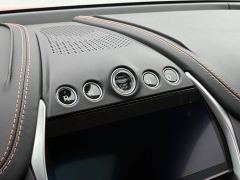 Aston Martin DBX 4.0T V8 - ფოტო 15