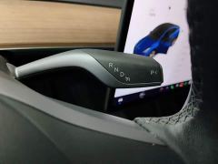 Tesla Model Y Standard Range RWD - photo 13